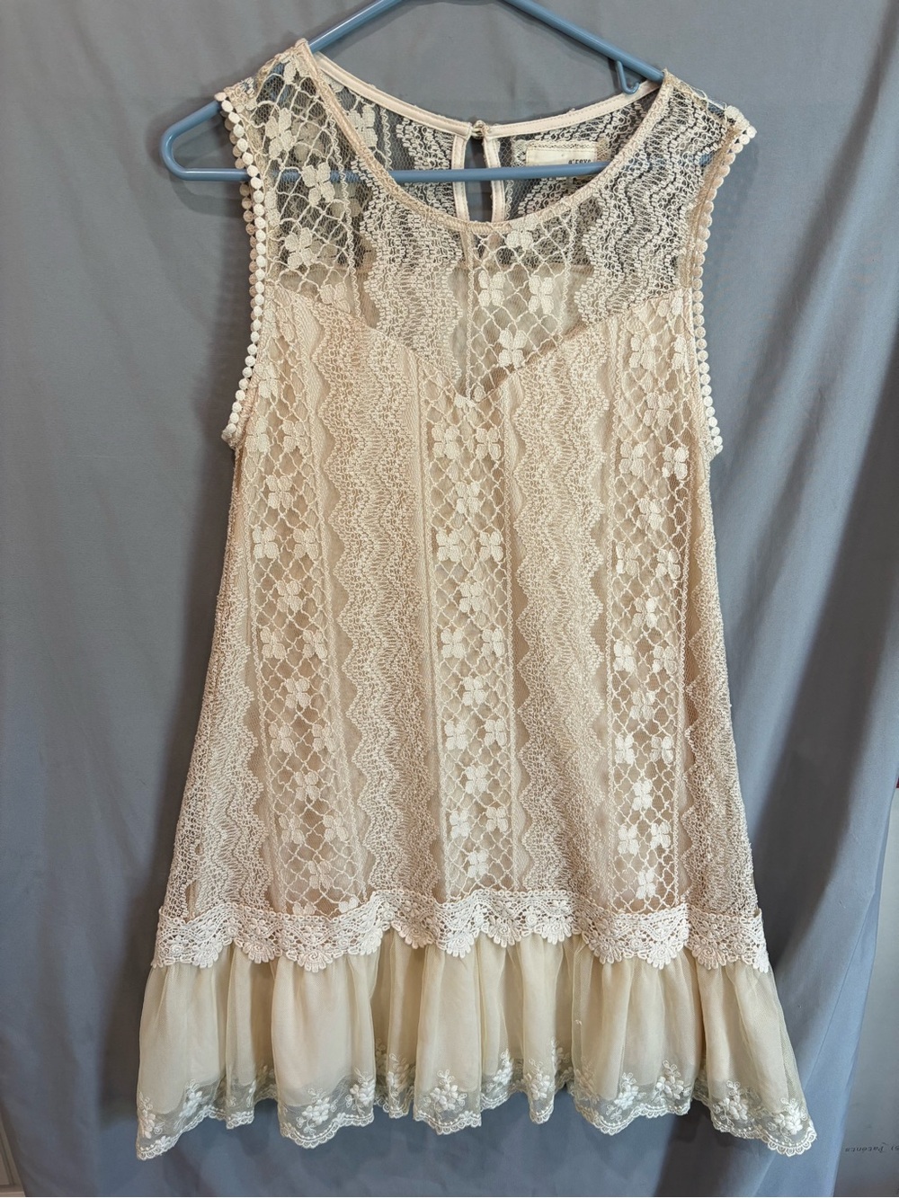 A'Reve Lace Overlay Sleeveless Top in Cream